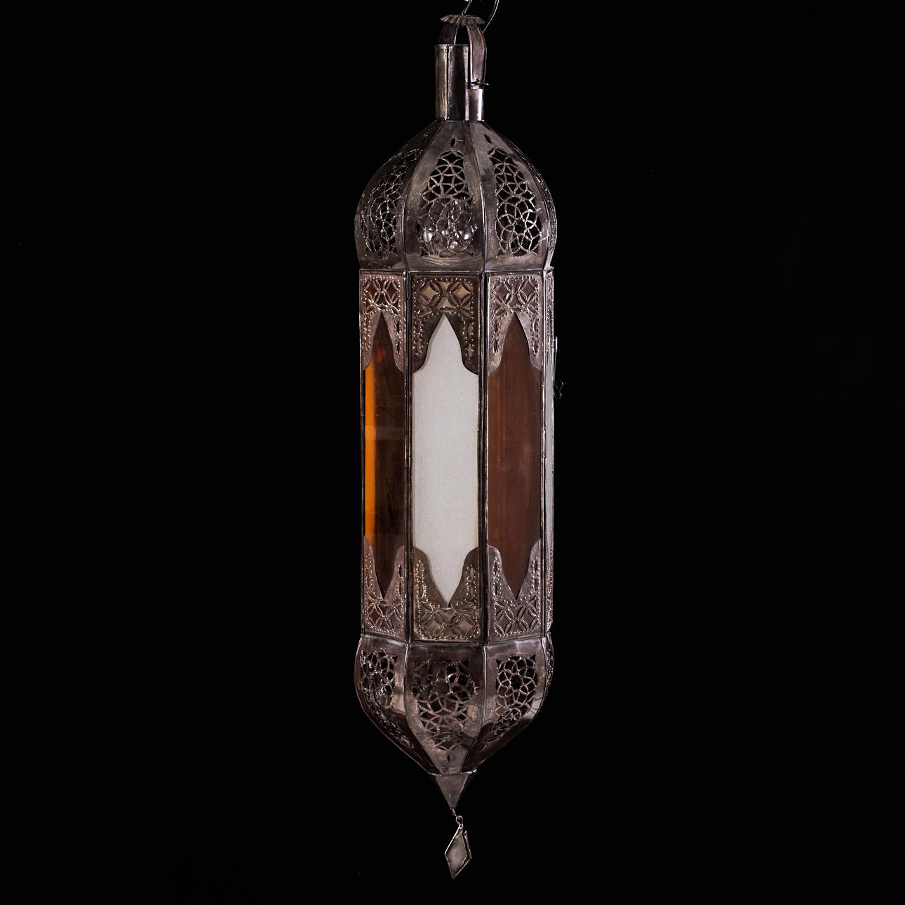 ORIENTALSK LOFTLAMPE, metal og glas, 1900/2000'erne.
