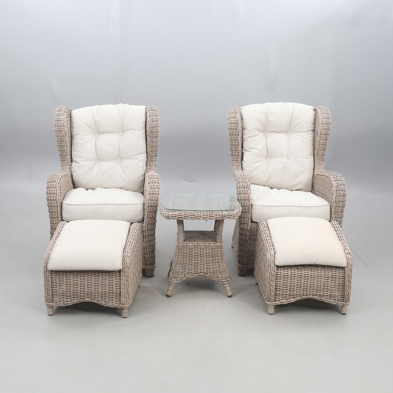 OUTDOOR GROUP, five pieces, "Atleve”.