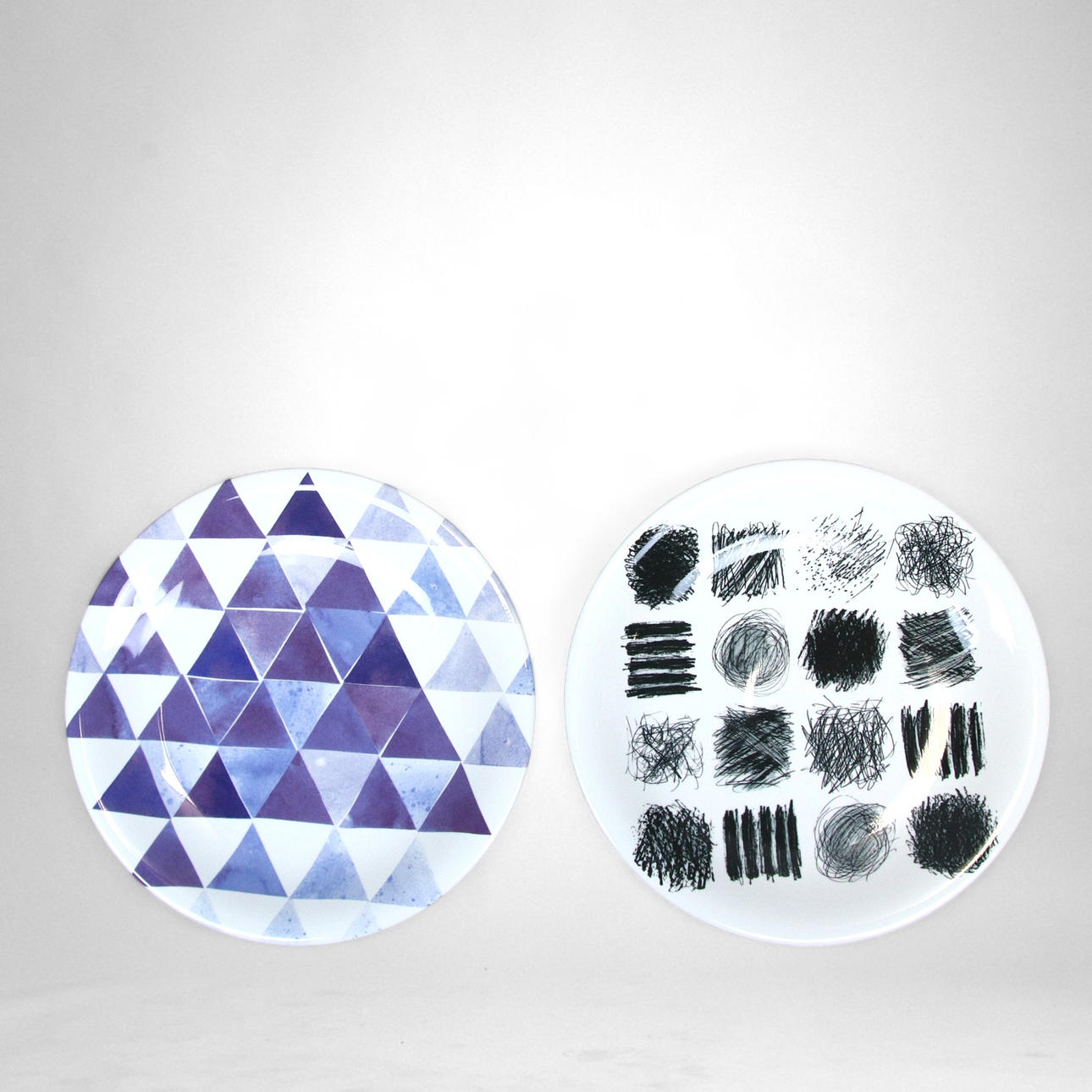 SUZANNE ÖHLÉN. FADE, 2 stk, „Moods“, „Kalejdo“, Rörstrand.