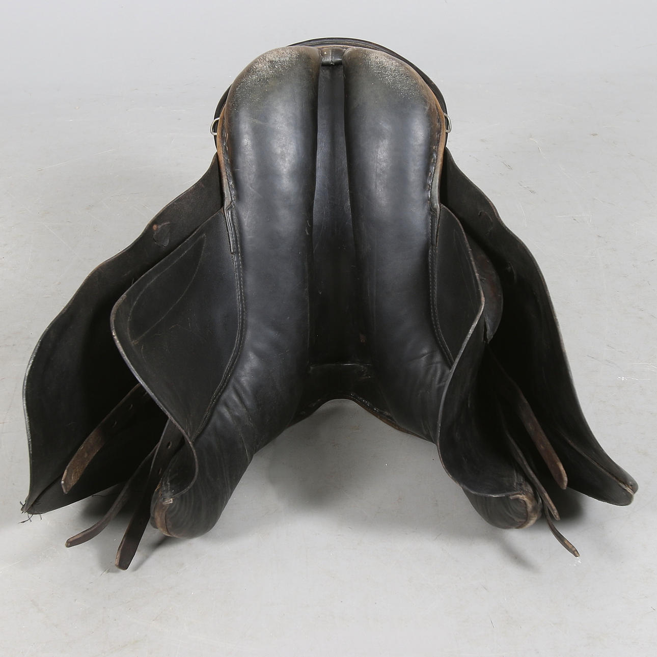 SADEL, Waldhausen leatherware. Köln. 1900-tal.