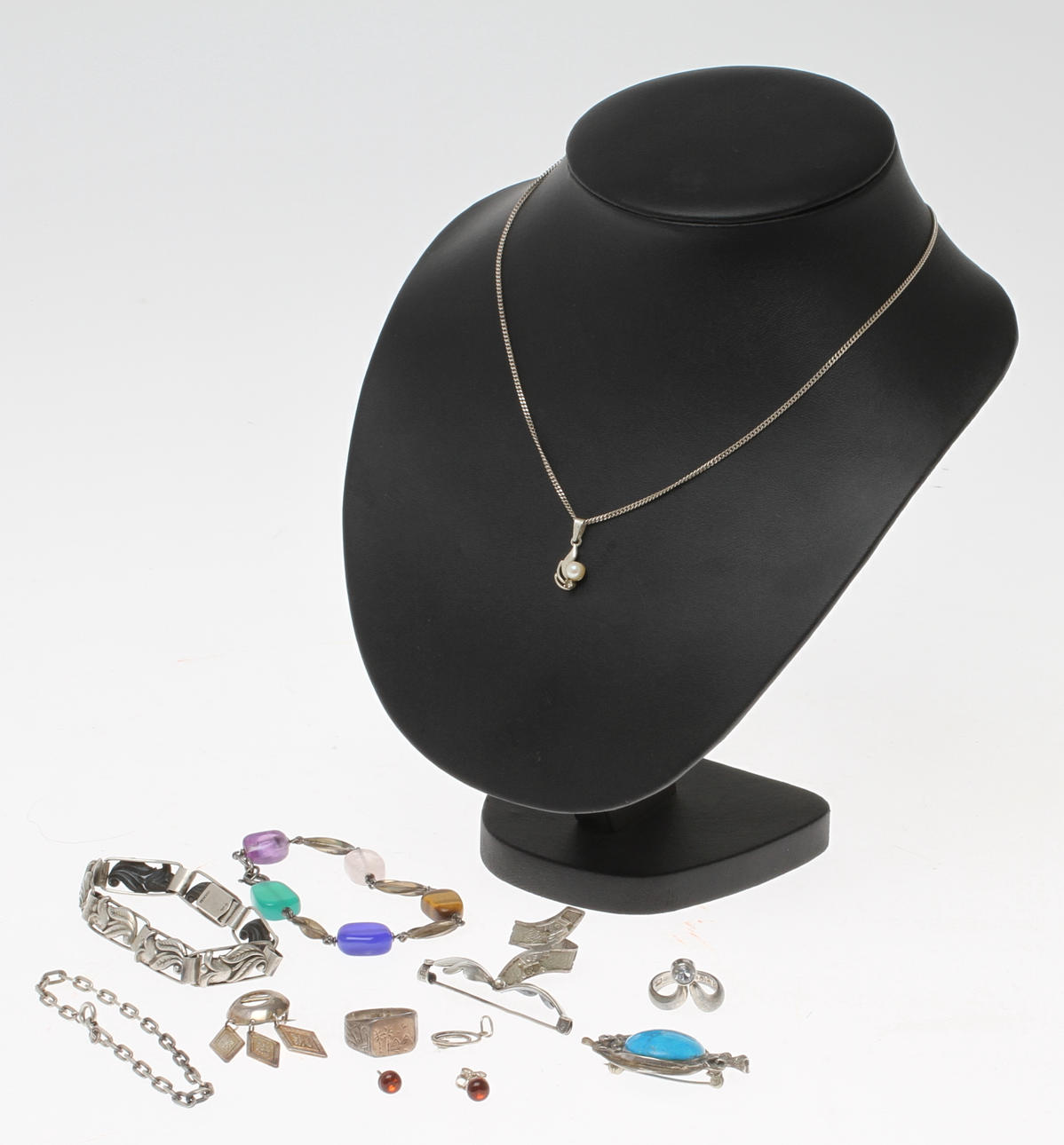 SMYCKEN, silver, 12 delar, 19/2000-tal.