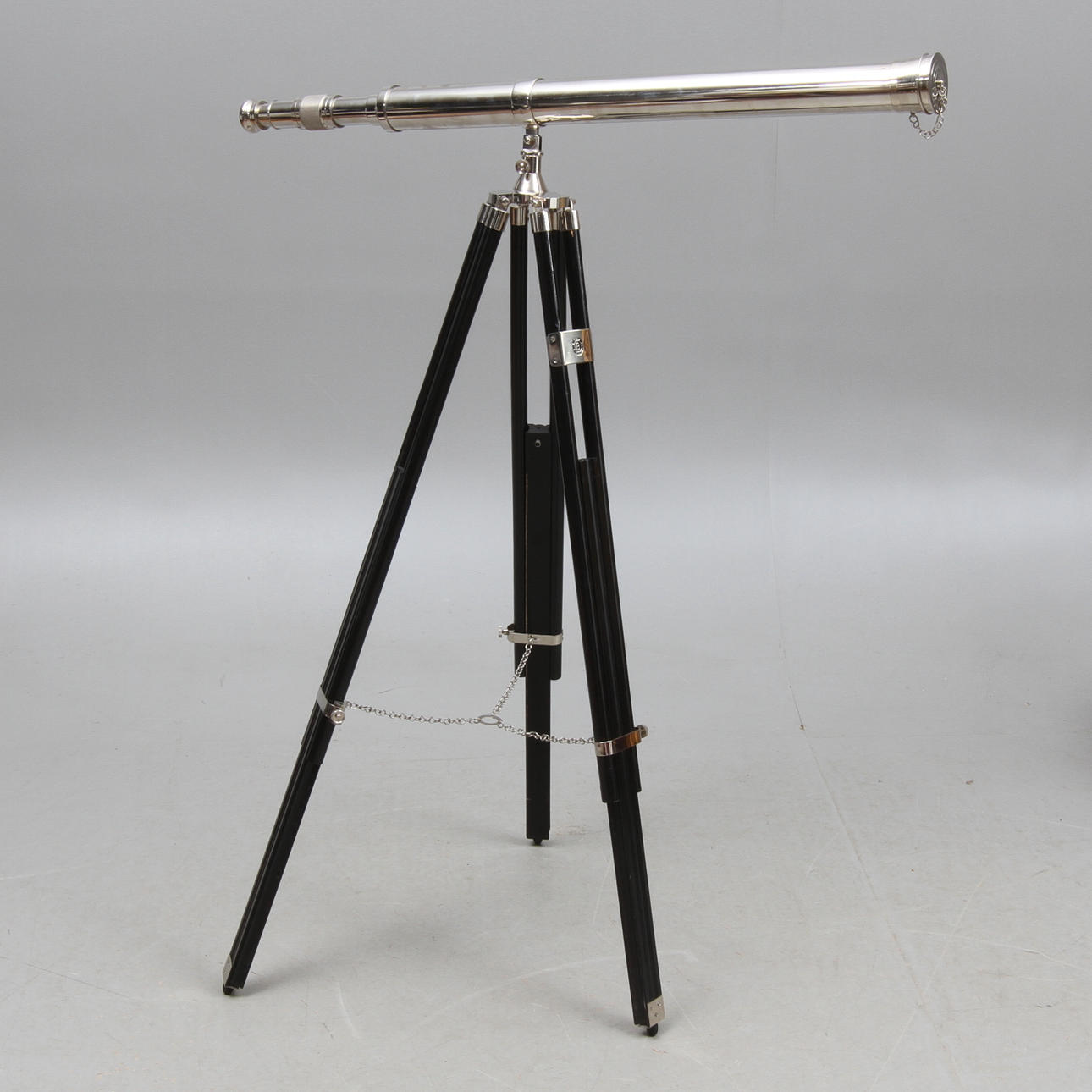 TUBKIKARE MED STATIV, 2000-tal.