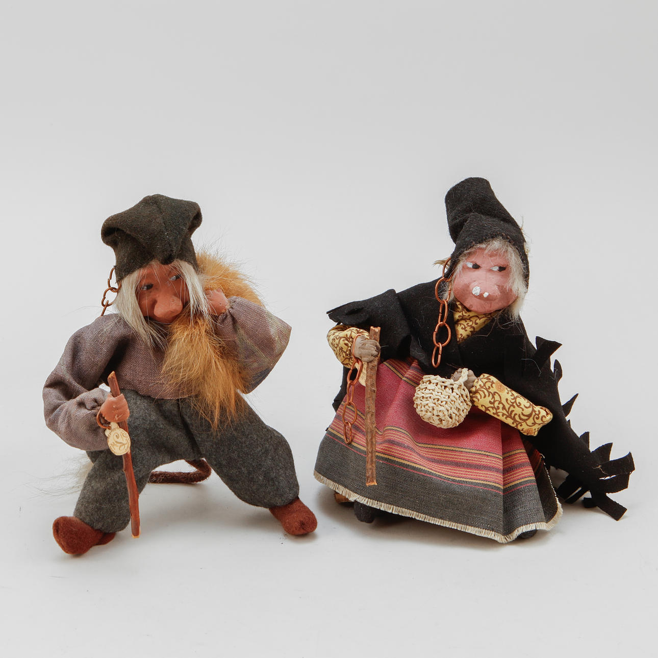 FIGURINES, troll couples, label-marked MLA.