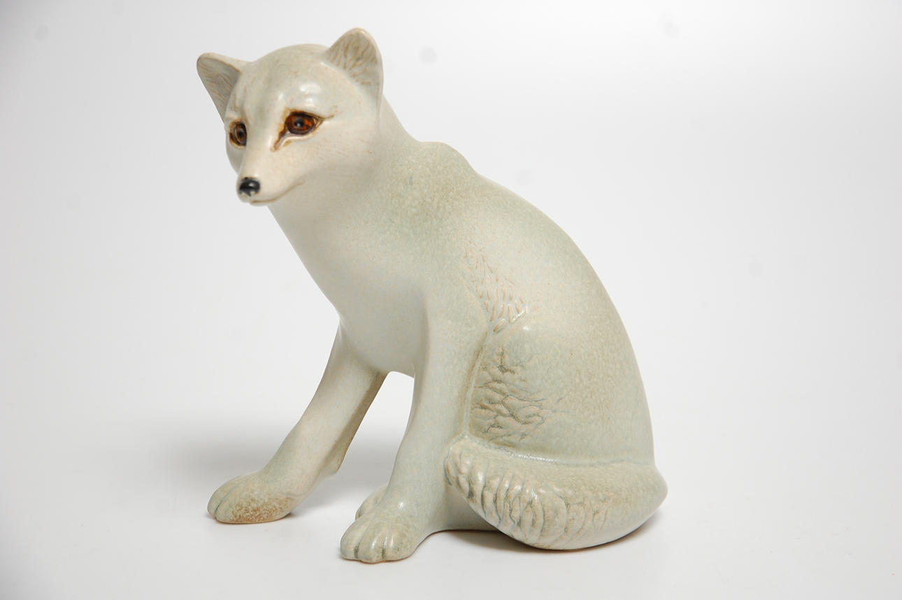 FIGURIN, " Fjällräv " stengods Paul Hoff för WWF, Gustavsberg.