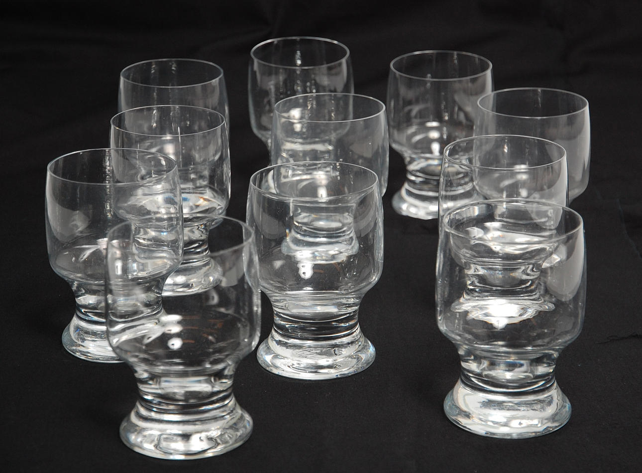 ÖLGLAS, 11 st " Porter " Signe Persson Melin.