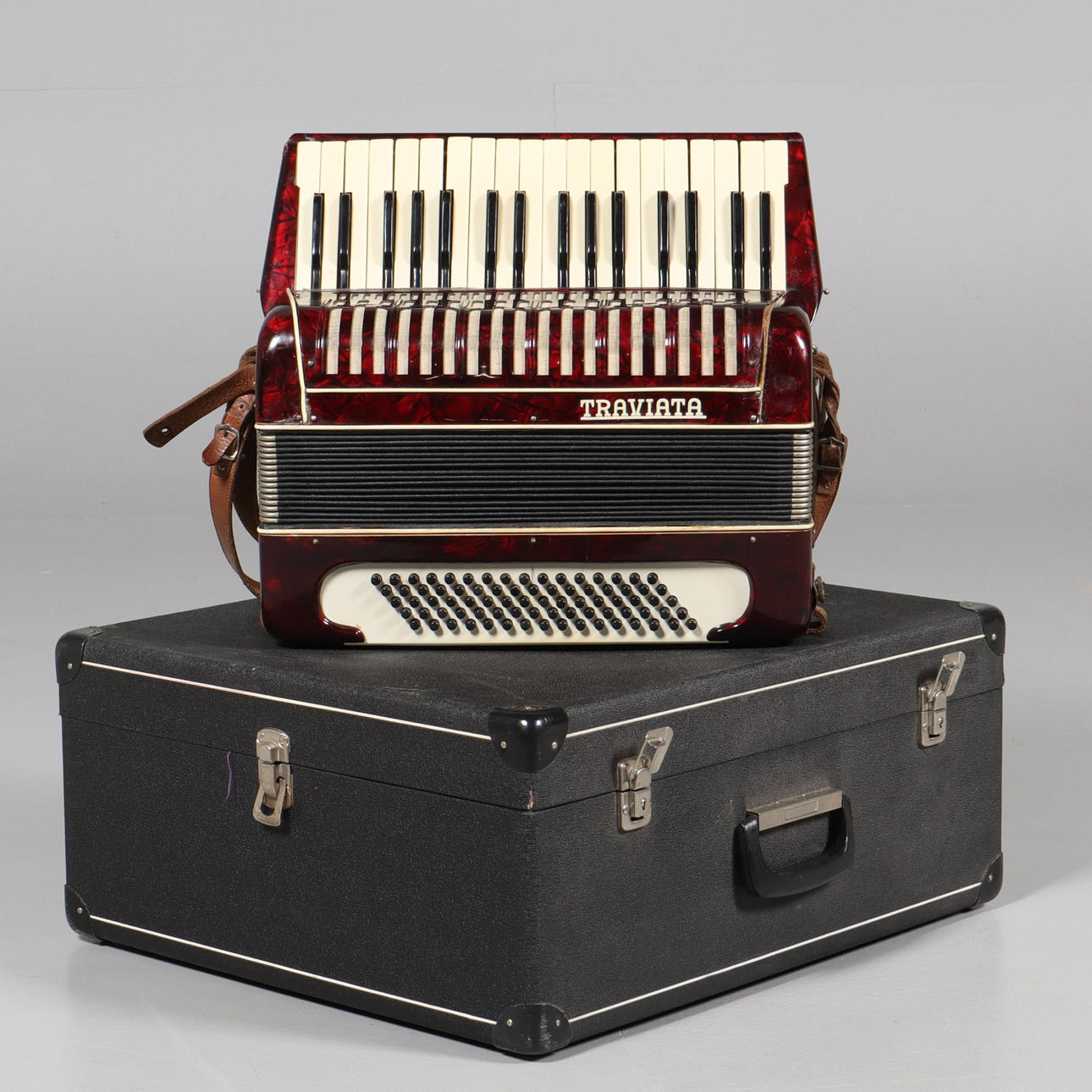 HARMONIKA, Traviata.