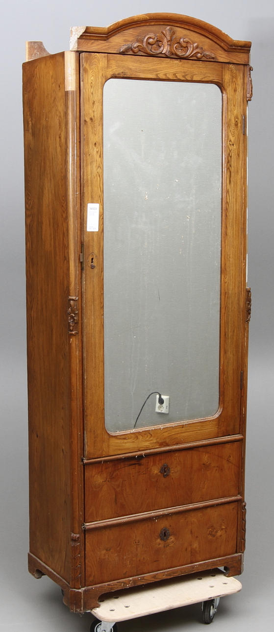 SKÅP, nyrokoko, 1800-talets senare hälft.