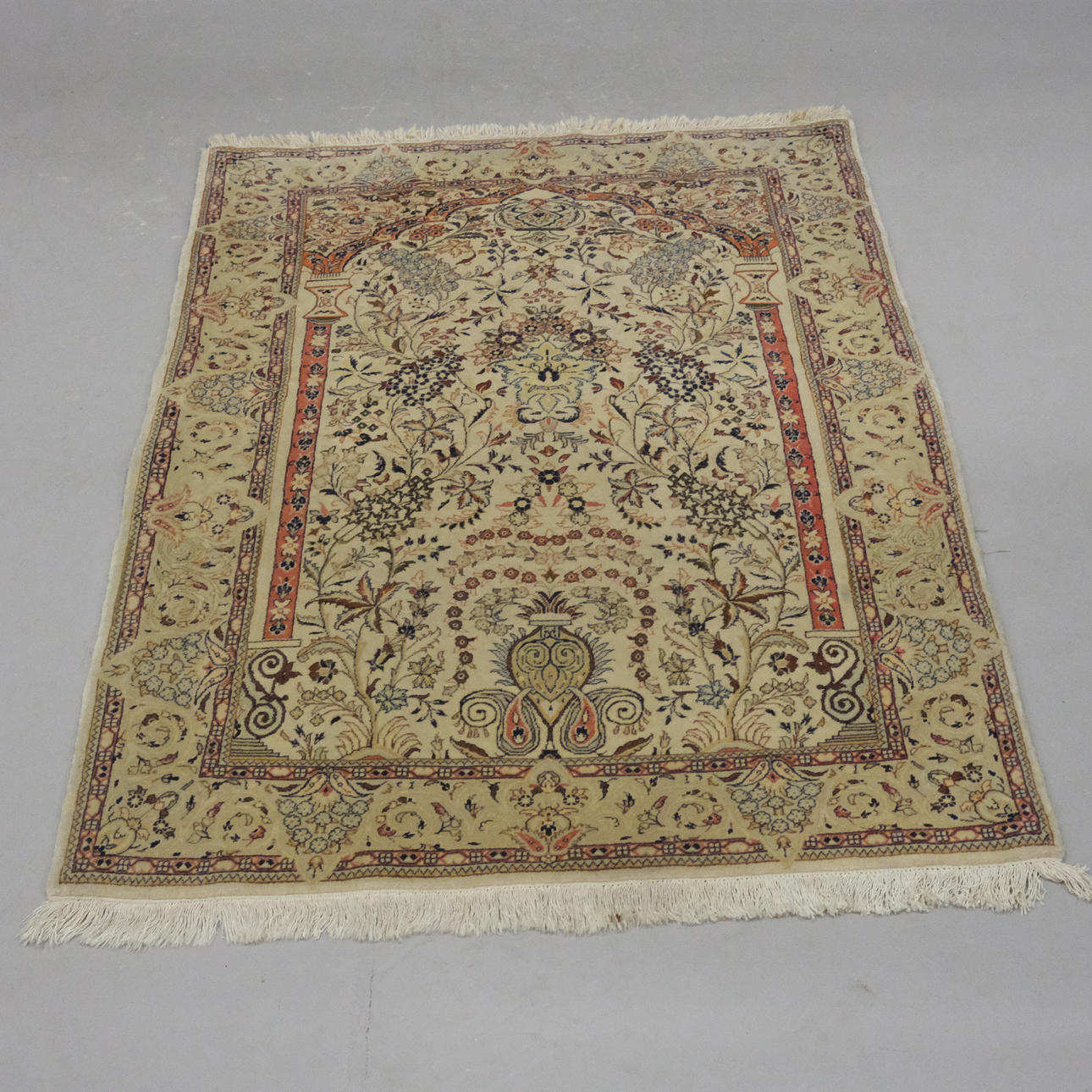 HANDKNUTEN MATTA. SAROUK, OLD.