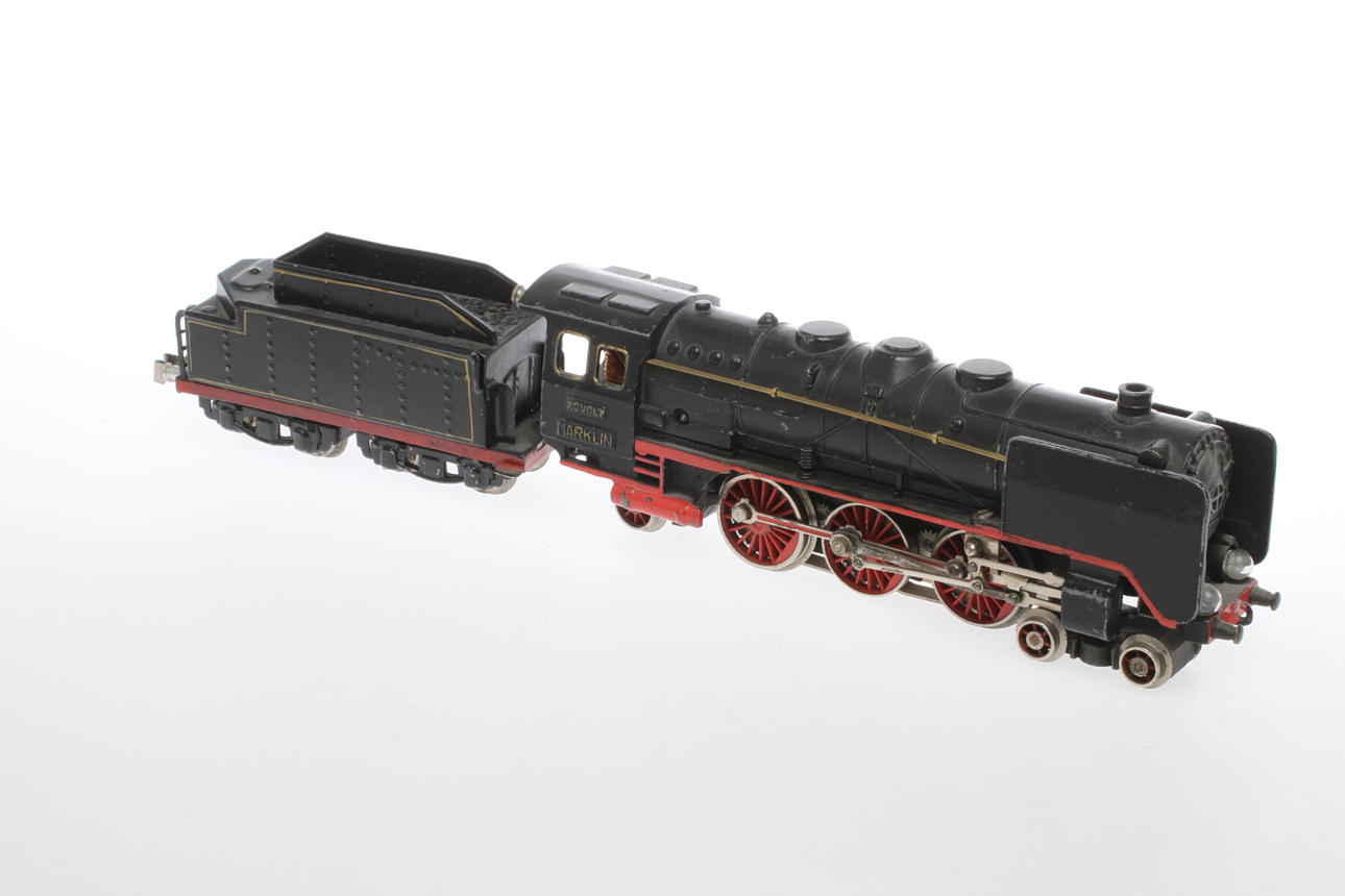 MÄRKLIN ånglok HR 800 med tender HR 700.