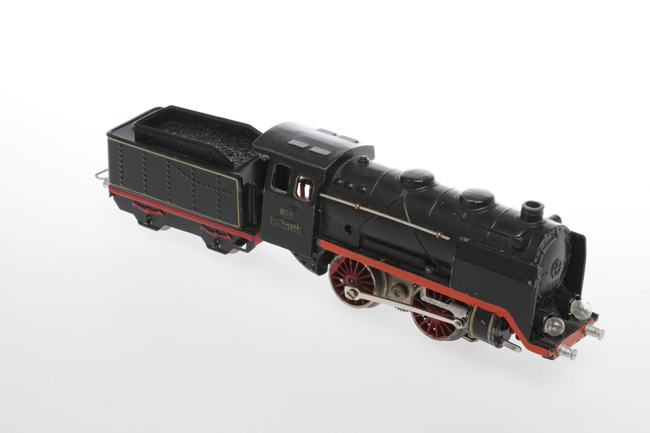 MÄRKLIN ånglok R 800 med tender.