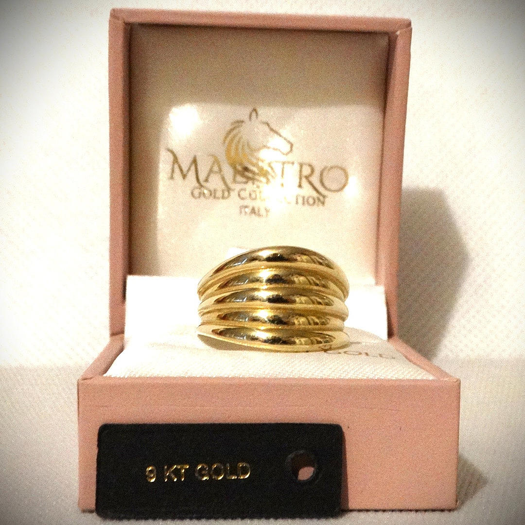 9/CT GOLD-RING VON MAESTRO ITALY.