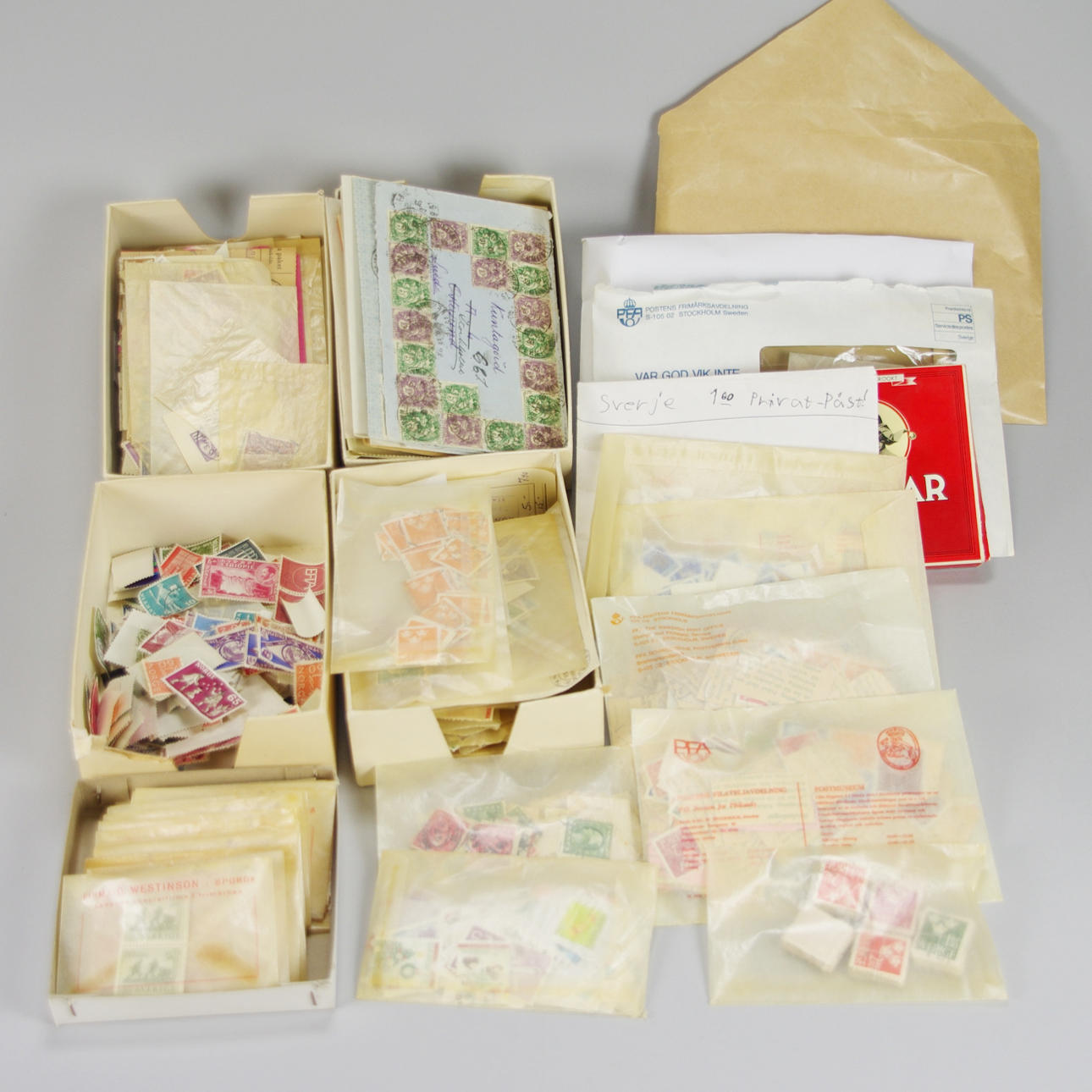 FRIMÄRKEN, svenska och utländska.