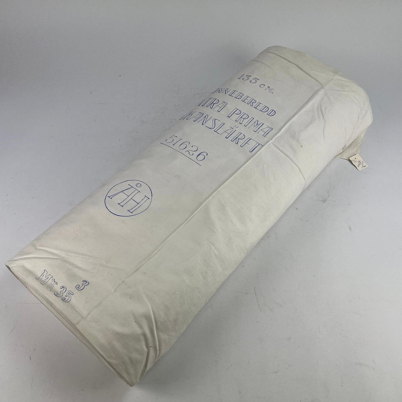 LACQUER FABRIC, UNBROKEN PACKAGING.