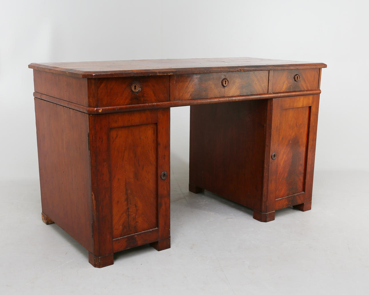 SKRIVBORD, 18/1900-tal.