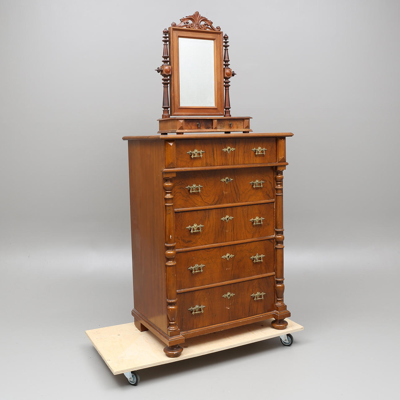 BYRÅ samt PIGTITTARE, 1800/1900-tal.