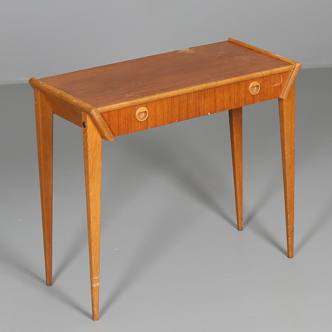 NATTYGSBORD, 1960-tal, möjligen IKEA.