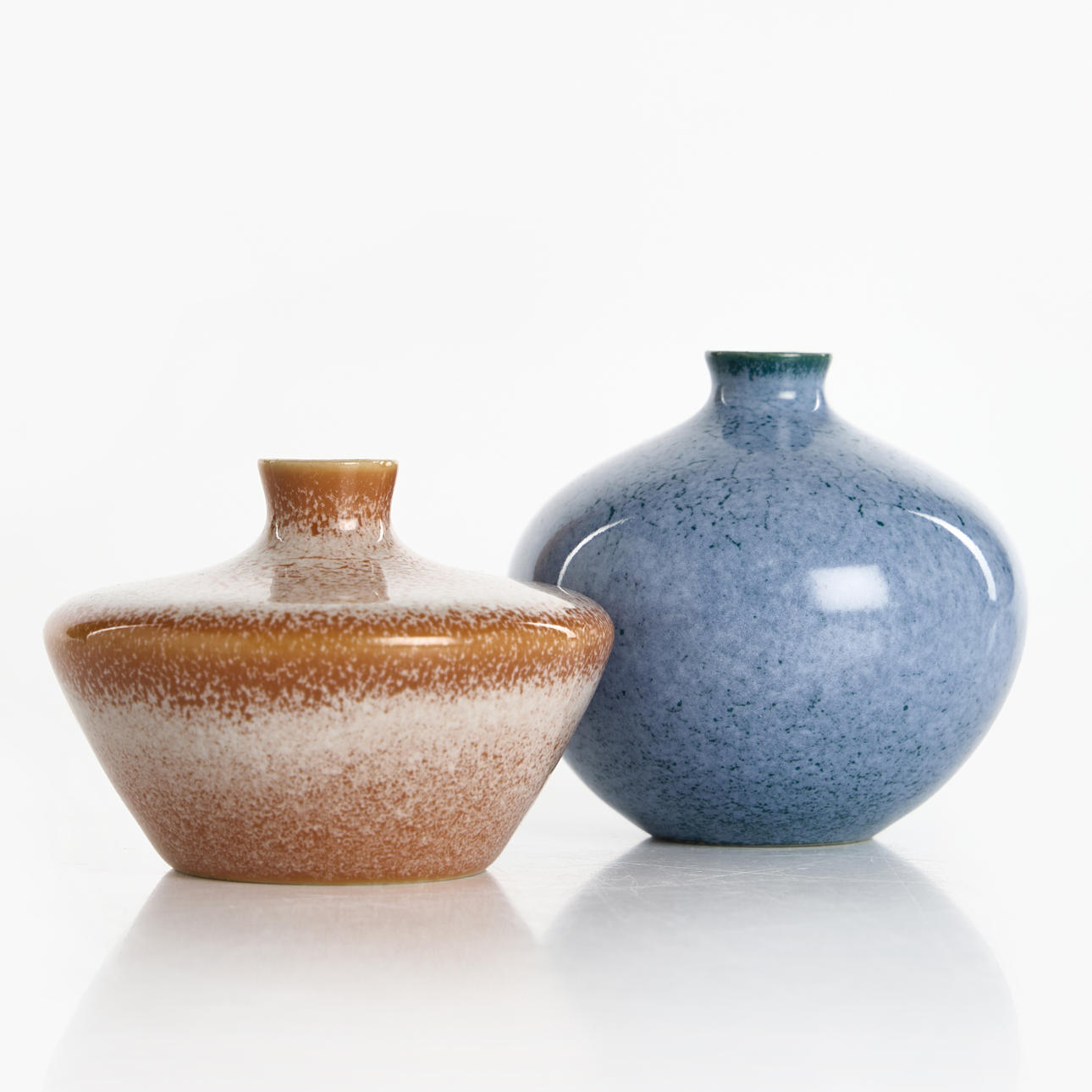 BERTIL LUNDGREN. Two miniature vases, stoneware, monogram signed and numbered, Rörstrand.