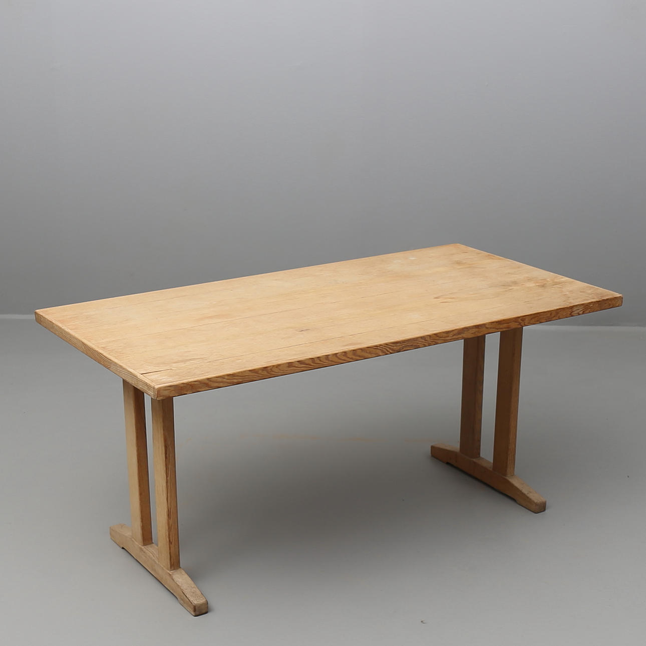 BÖRGE MOGENSEN. Matbord, modell Shaker 1970-tal.