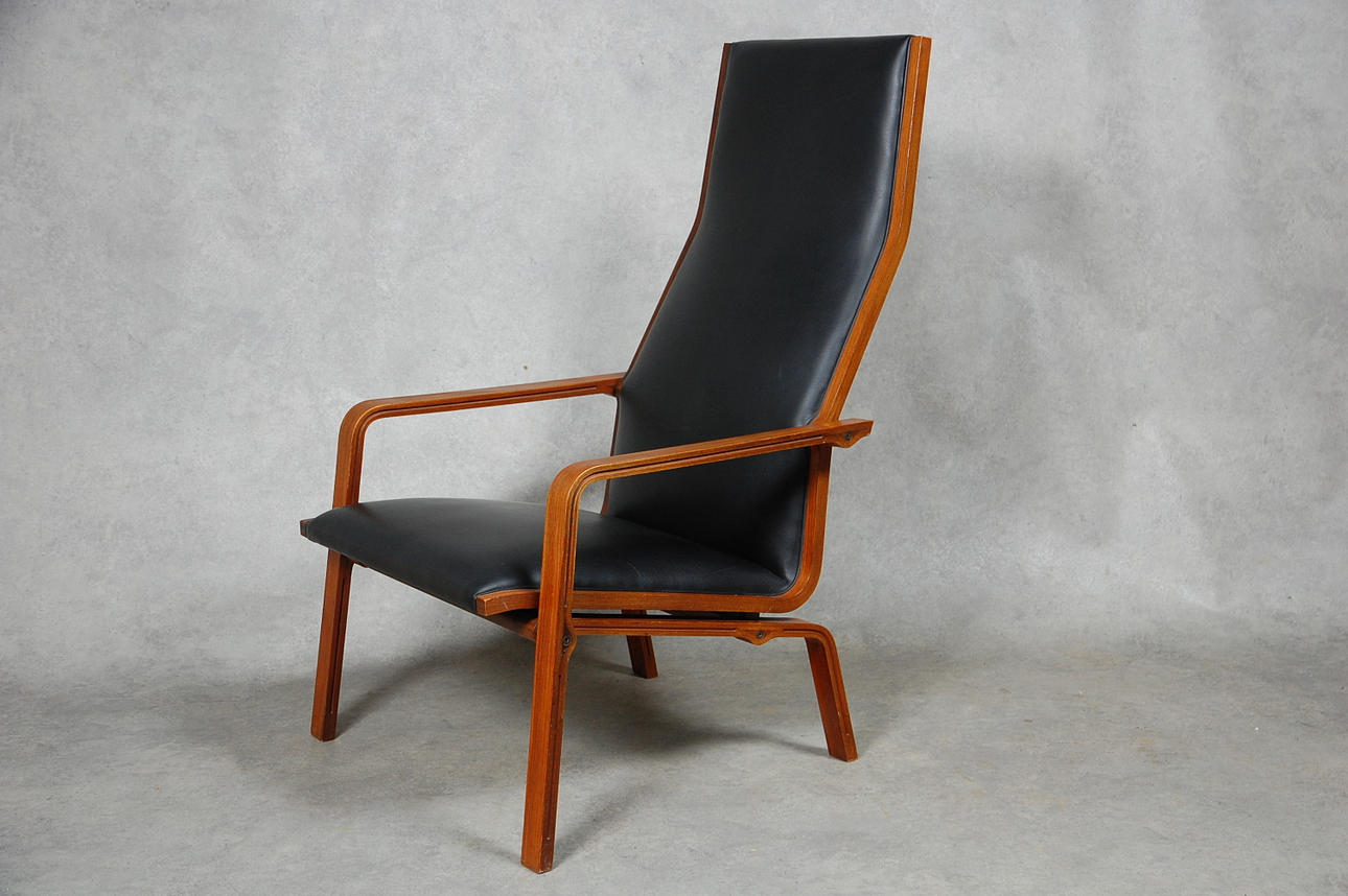 ARNE JACOBSEN. 1902-1971, " St Catherine Easy Chair " formgiven 1963 hos Fritz Hansen skapad till ST, Catherine Collage Oxford.