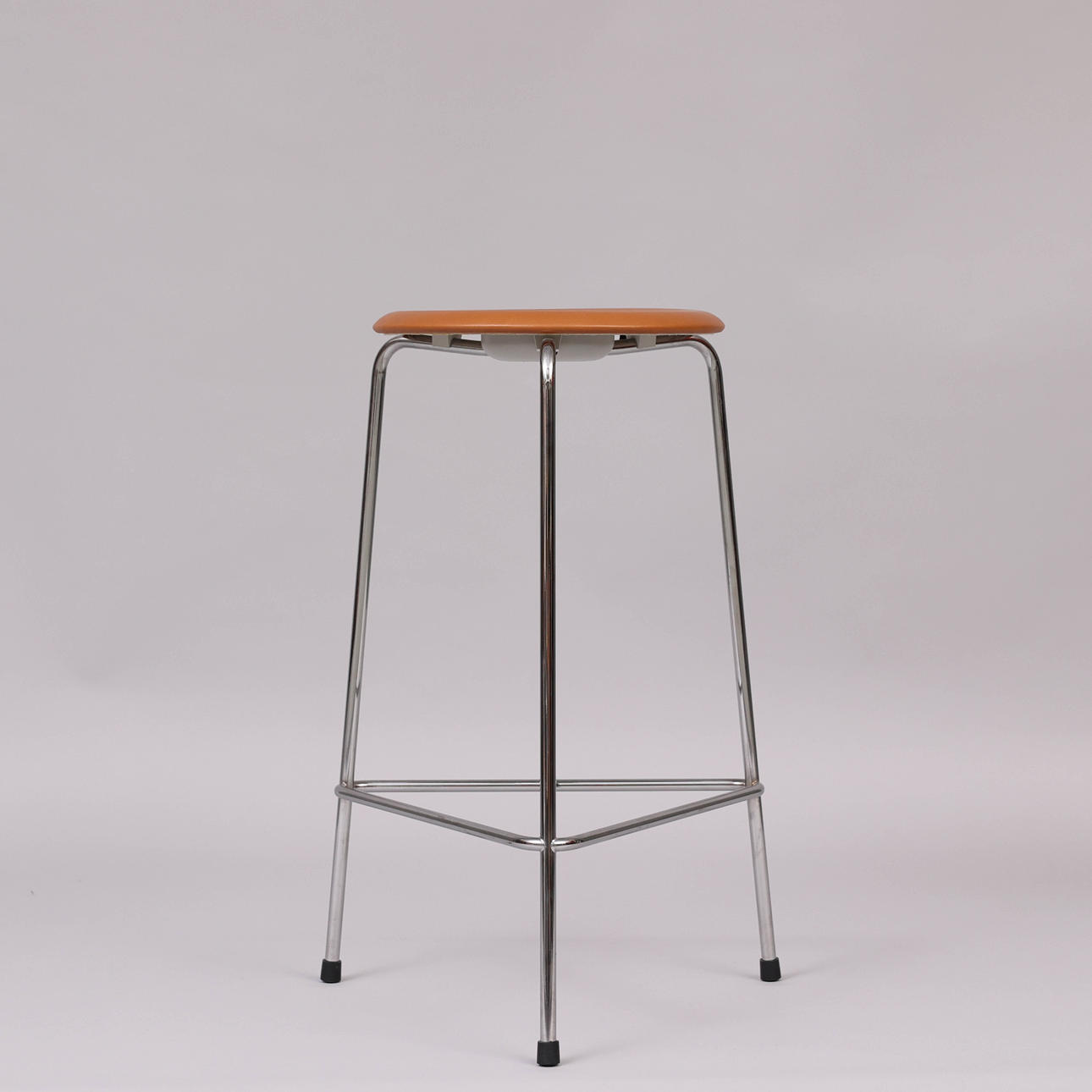 ARNE JACOBSEN. Pall, "High dot", Fritz Hansen.