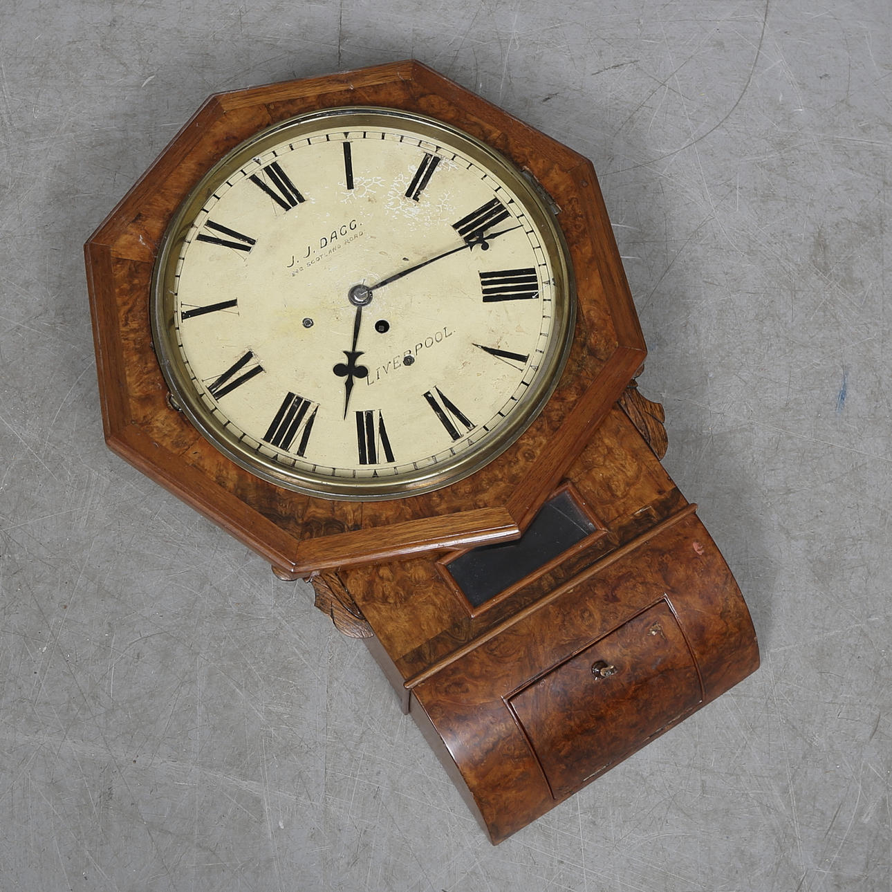 VÄGGUR, märkt JJ Dagg, Liverpool, sent 1800-tal.