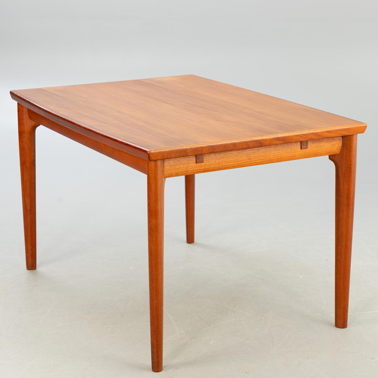 GRETE JALK. Zugeschrieben. Glostrup. Teak Esstisch.