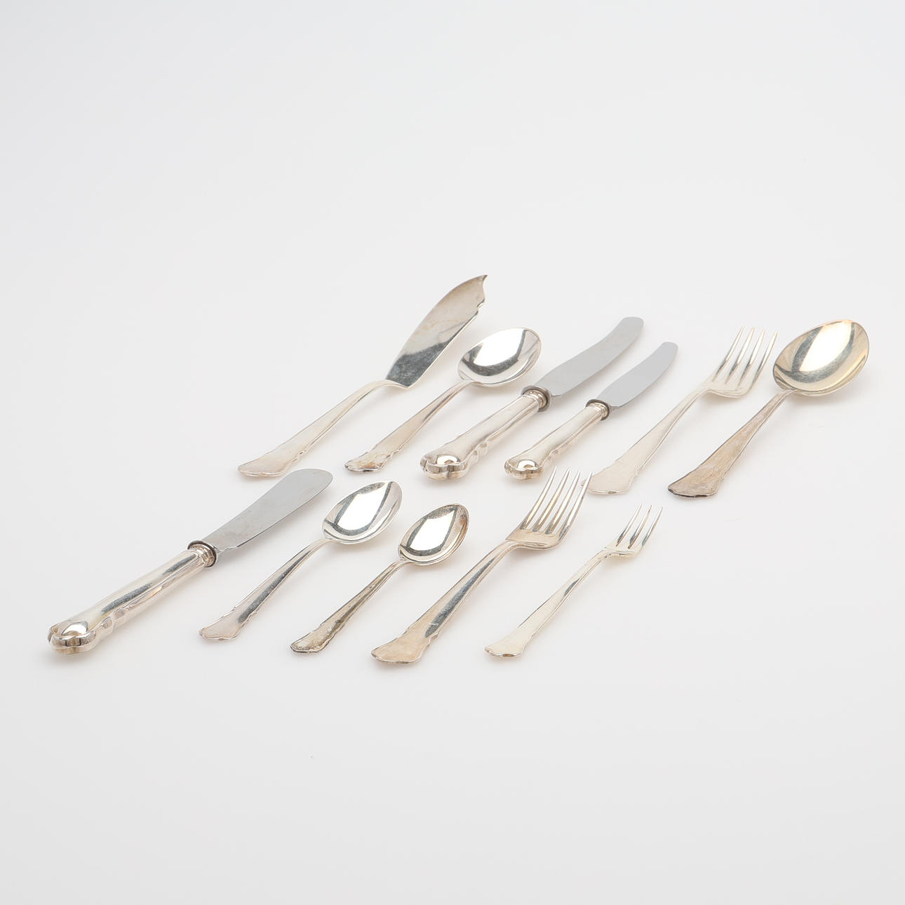 BESTIK SÆT, MODEL „CHIPPENDALE“, 118 STK.