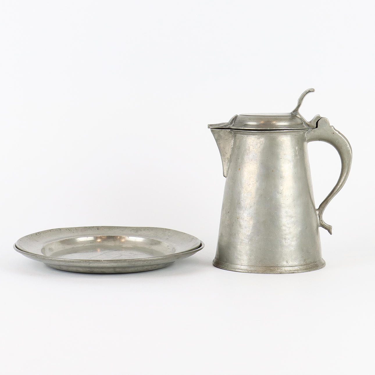 OBJETOS DE ESTAÑO, 3 piezas.