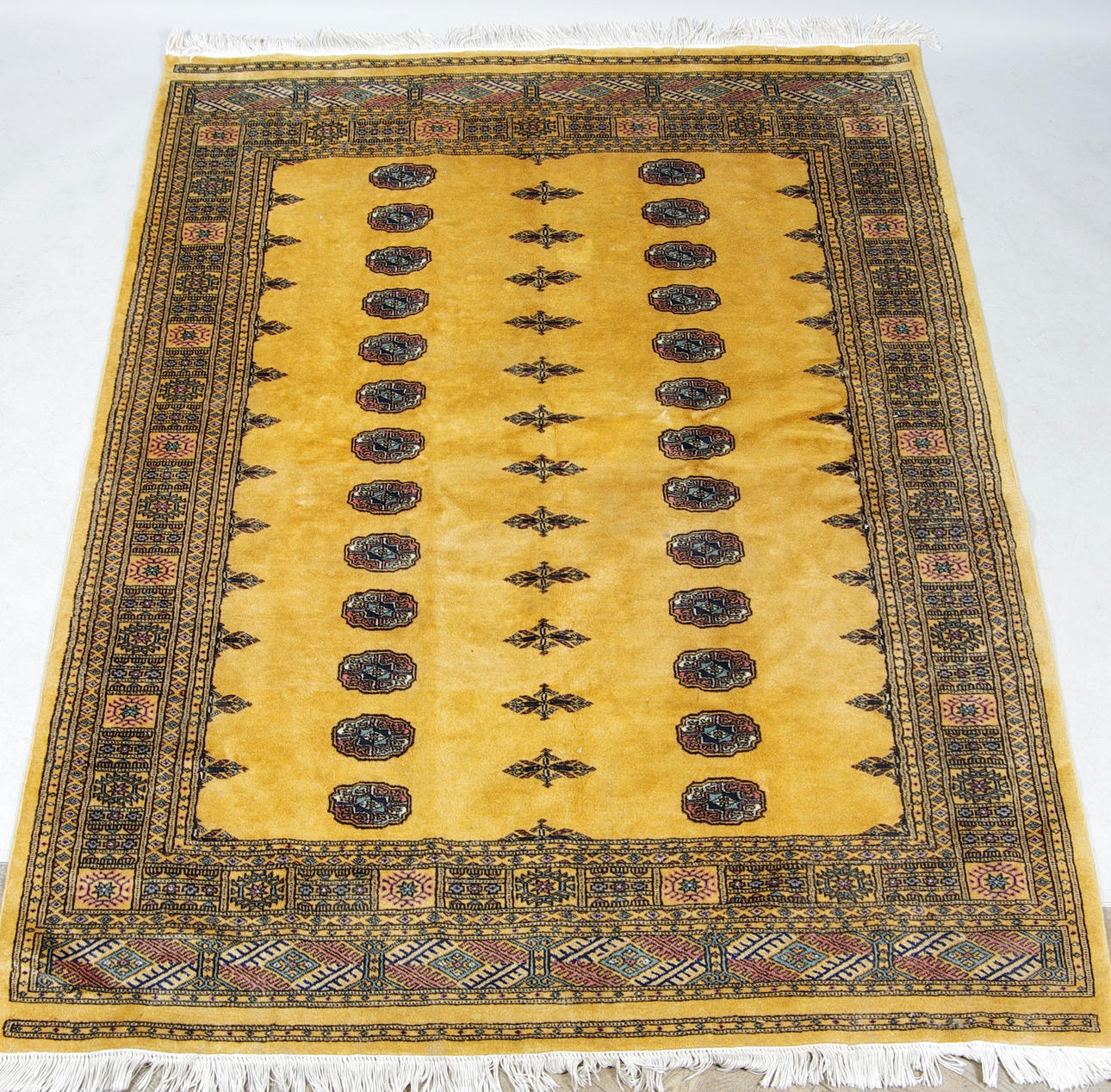 MATTA, orientalisk, "Bochara", 225 x 173 cm.