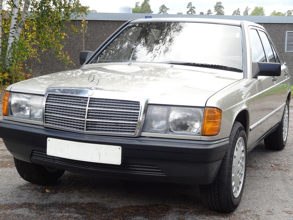 MERCEDES-BENZ 190 2,0E G-KAT 4D Sedan -87 SKATTFRITT.