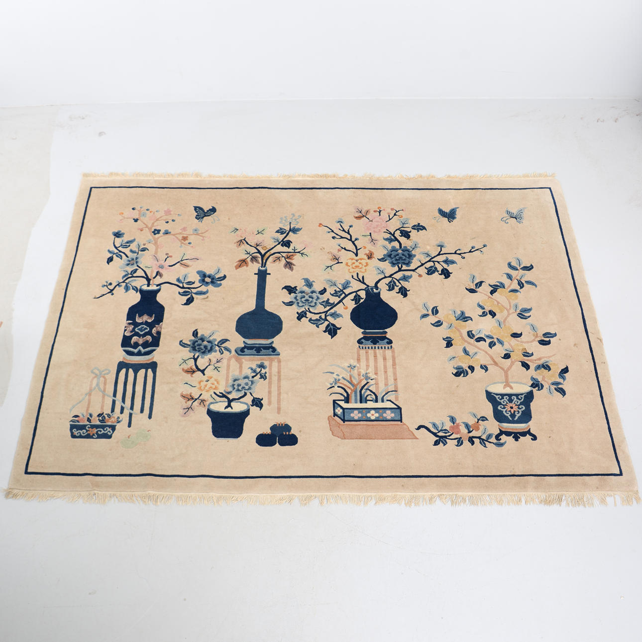 CARPET, China, 168 x 243 cm.