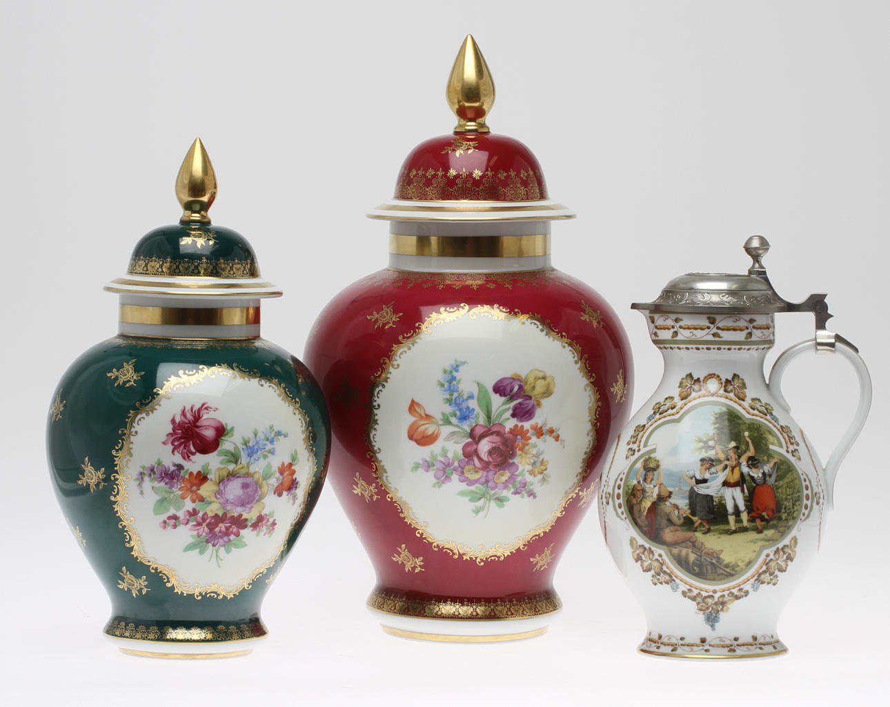 URNOR, 2 st, KANNA, porslin, 1900-tal.