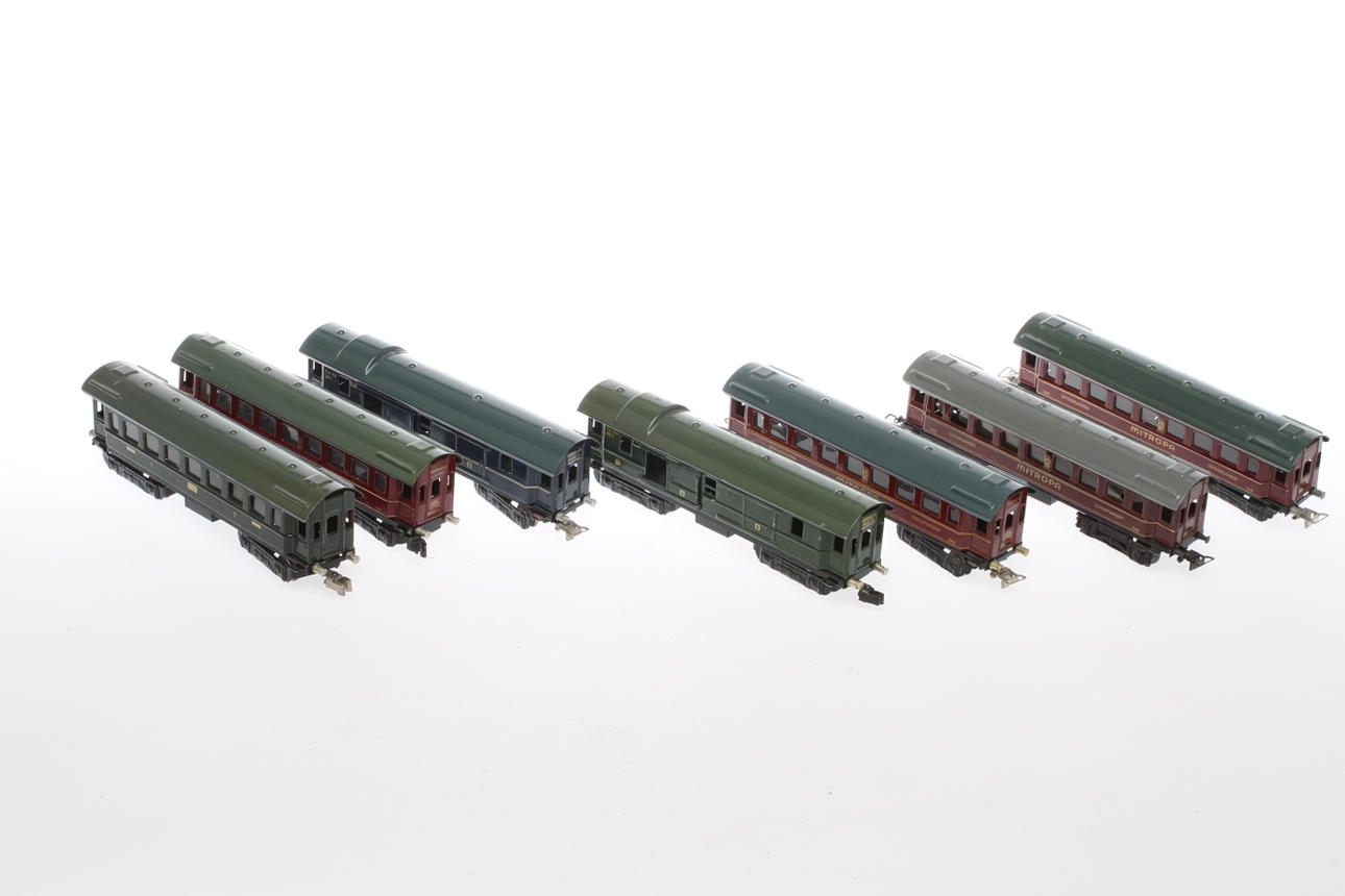 MÄRKLIN 7 stycken vagnar 341, 342, 343 och 344.