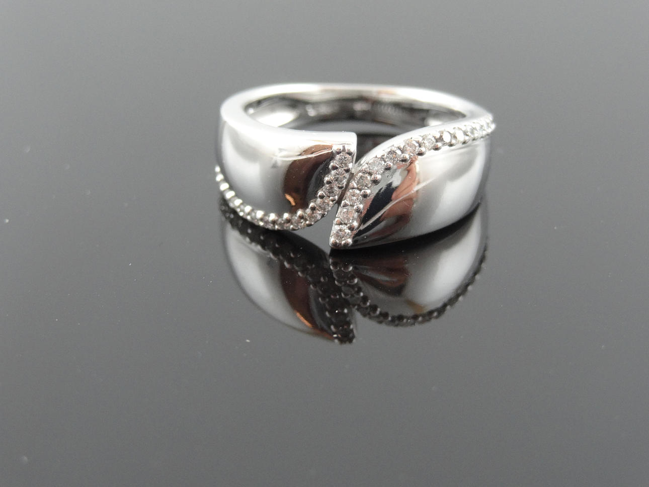 SIDA VID SIDA diamantring 0,28cts.
