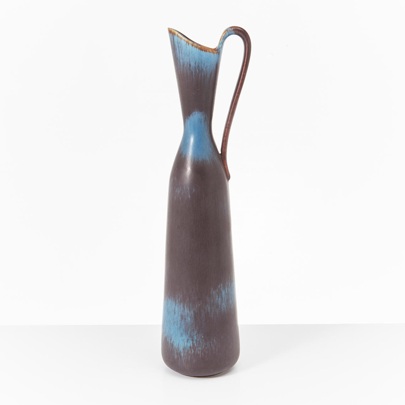 GUNNAR NYLUND. Hänkelvase, stoneware, signed, Rörstrands Atelje.