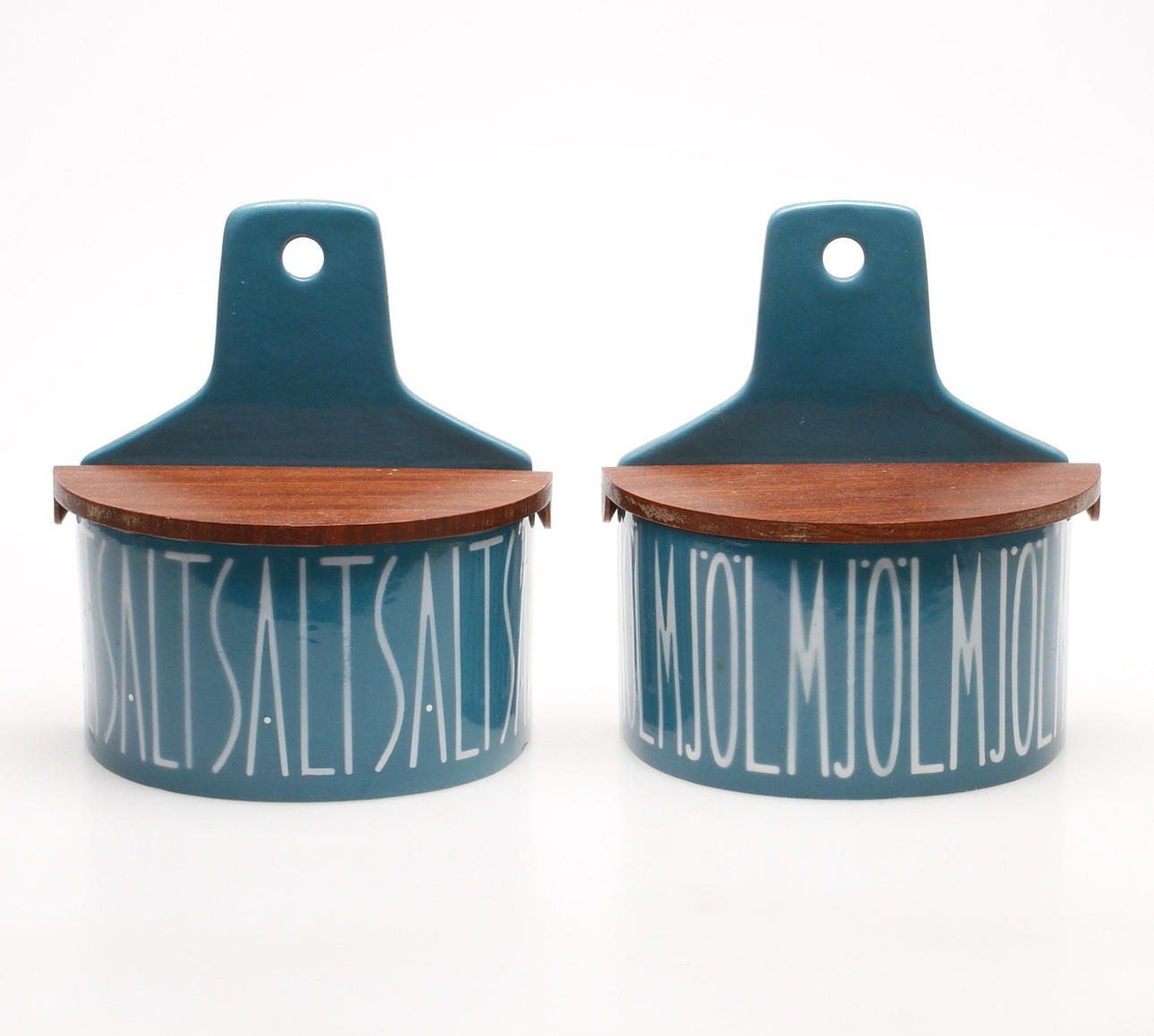 SKÄPPOR, 2 st, keramik, salt och mjöl, 1900-tal.