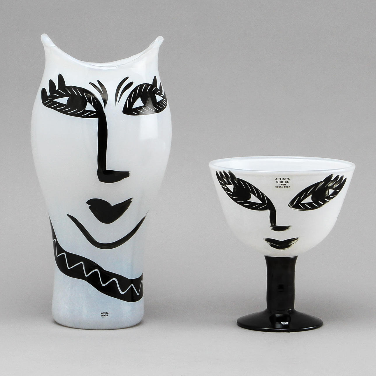 VAS och SKÅL PÅ FOT, glas. Ulrica Hydman för Kosta Boda.