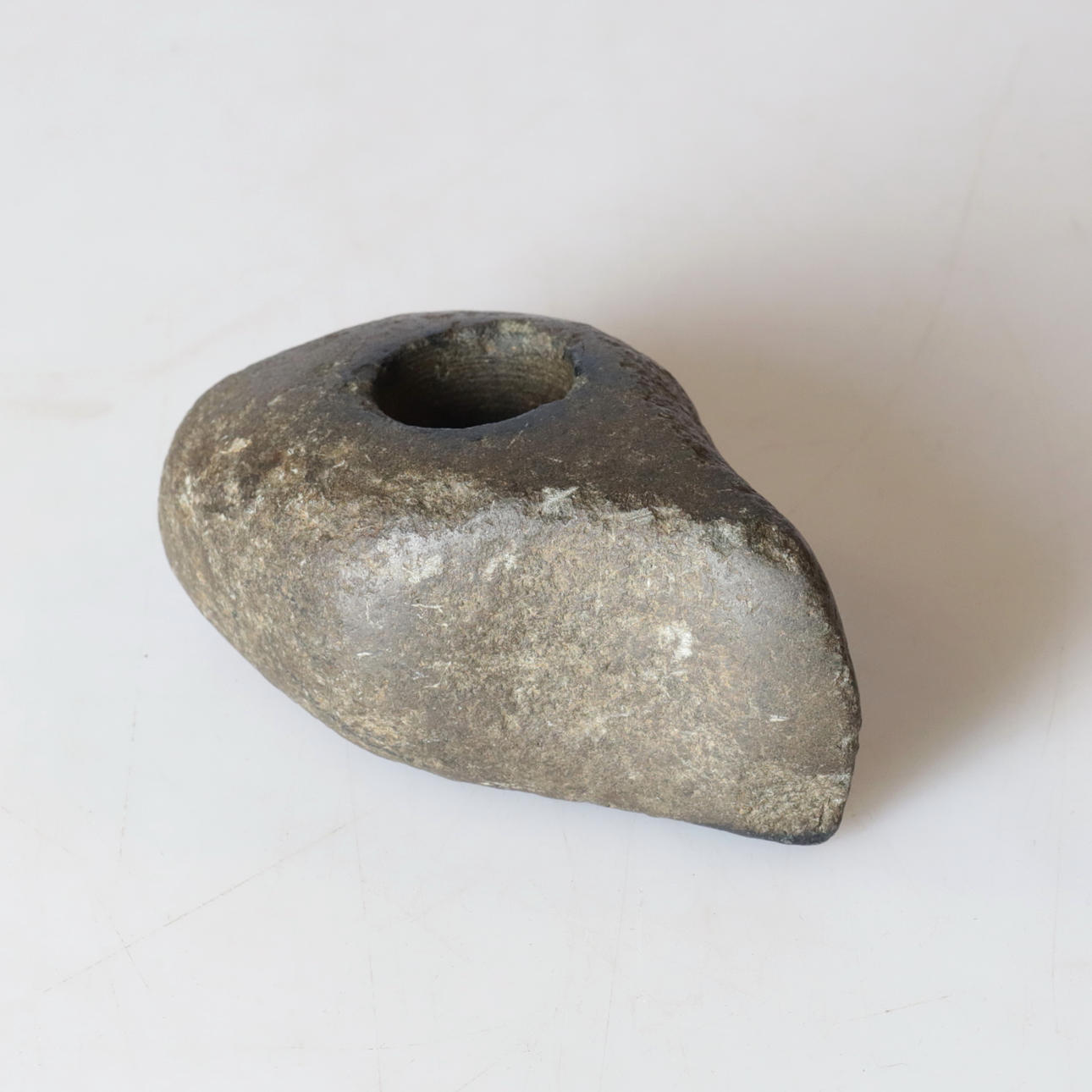 VARREIKÄKIRVES, NEOLIITTINEN.