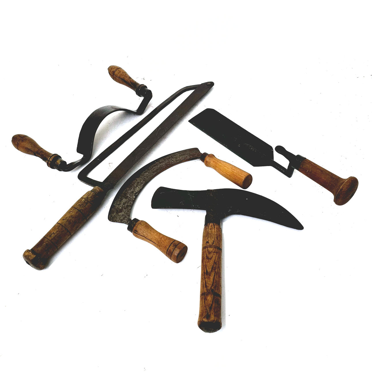 KOKOELMA VANHOJA PUUSEPÄN TYÖKALUJA.