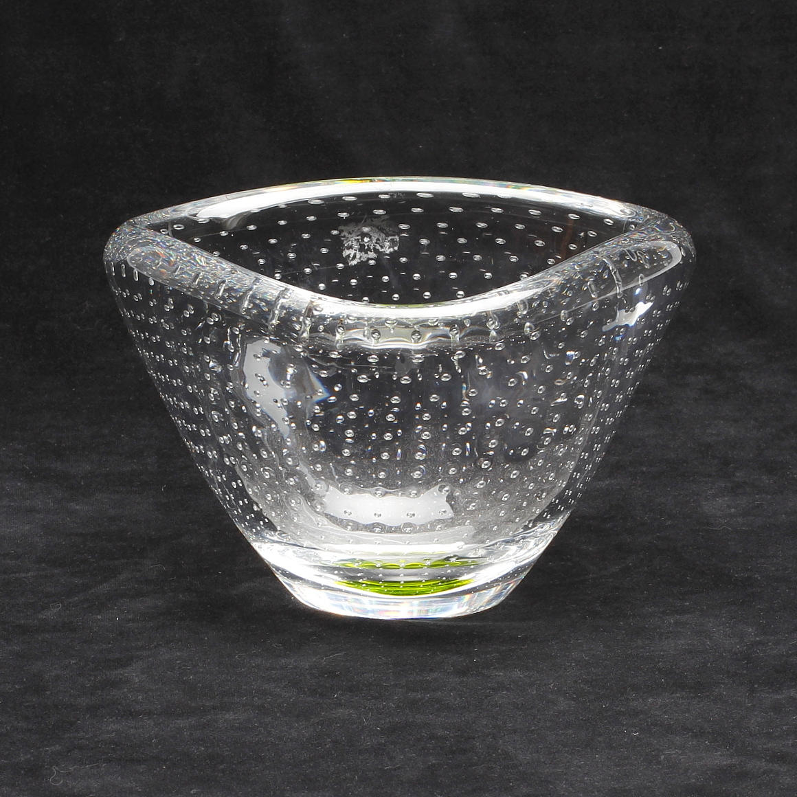 SKÅL, troligen Vicke Lindstrand, Kosta, 1900-talets mitt.