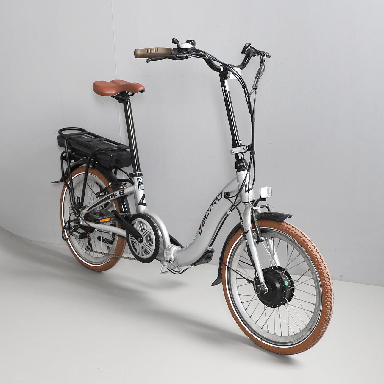 A LECTRO ELECTRIC E-BIKE.