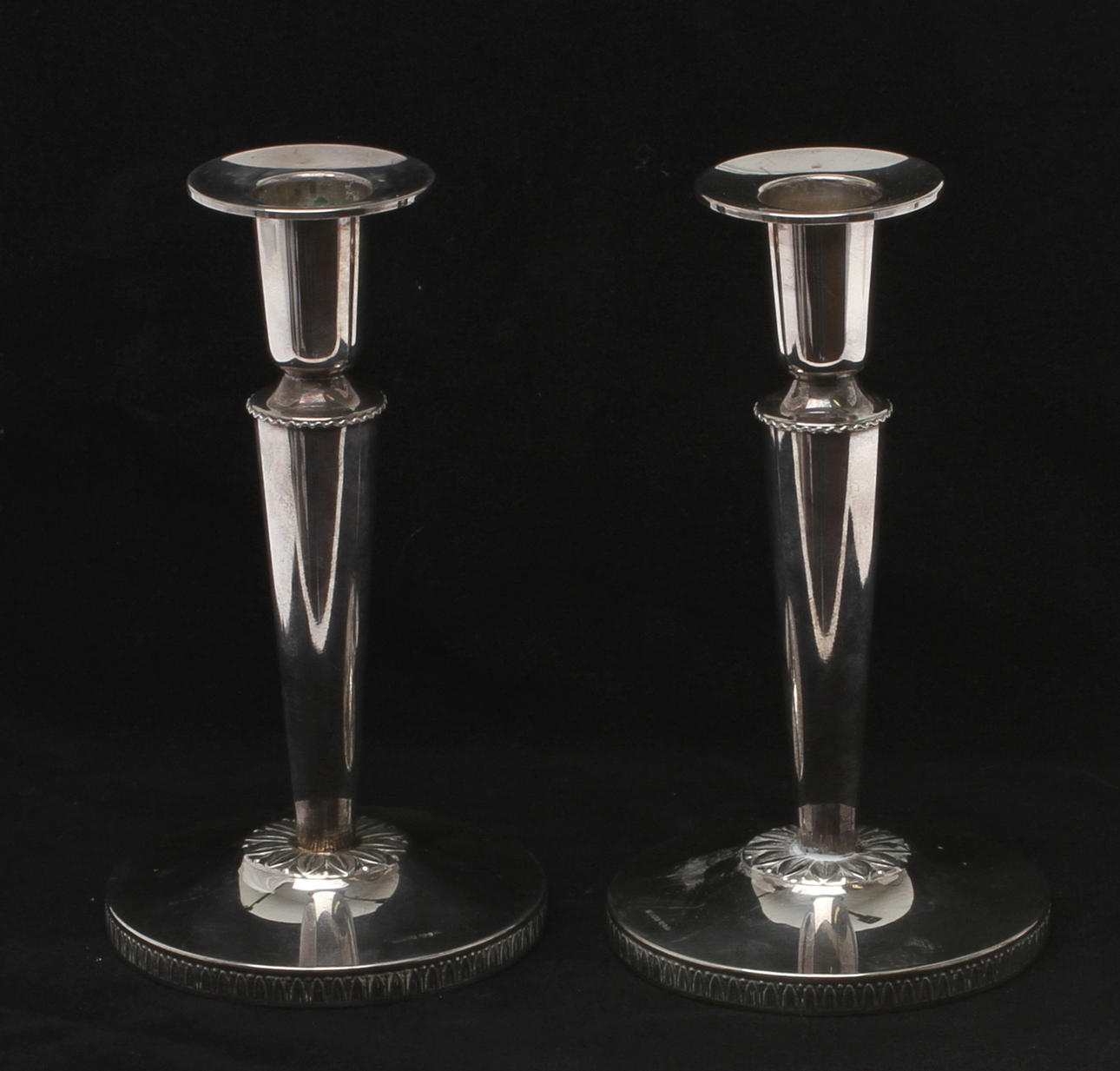 LJUSSTAKAR 1 par, silver, Ceson, Göteborg, 1974.