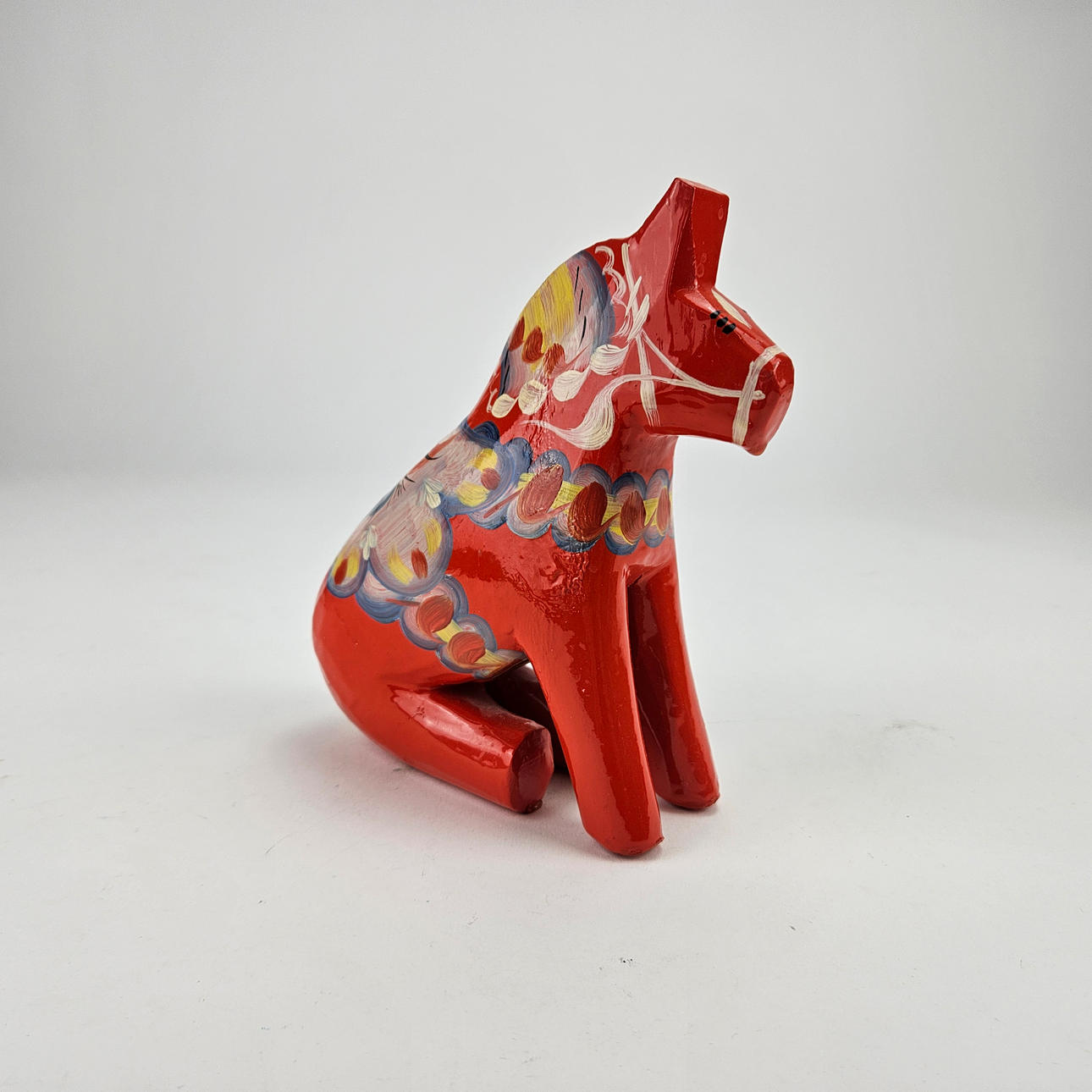 DALAHÄST, seated, Siljan's Wood, Mora.