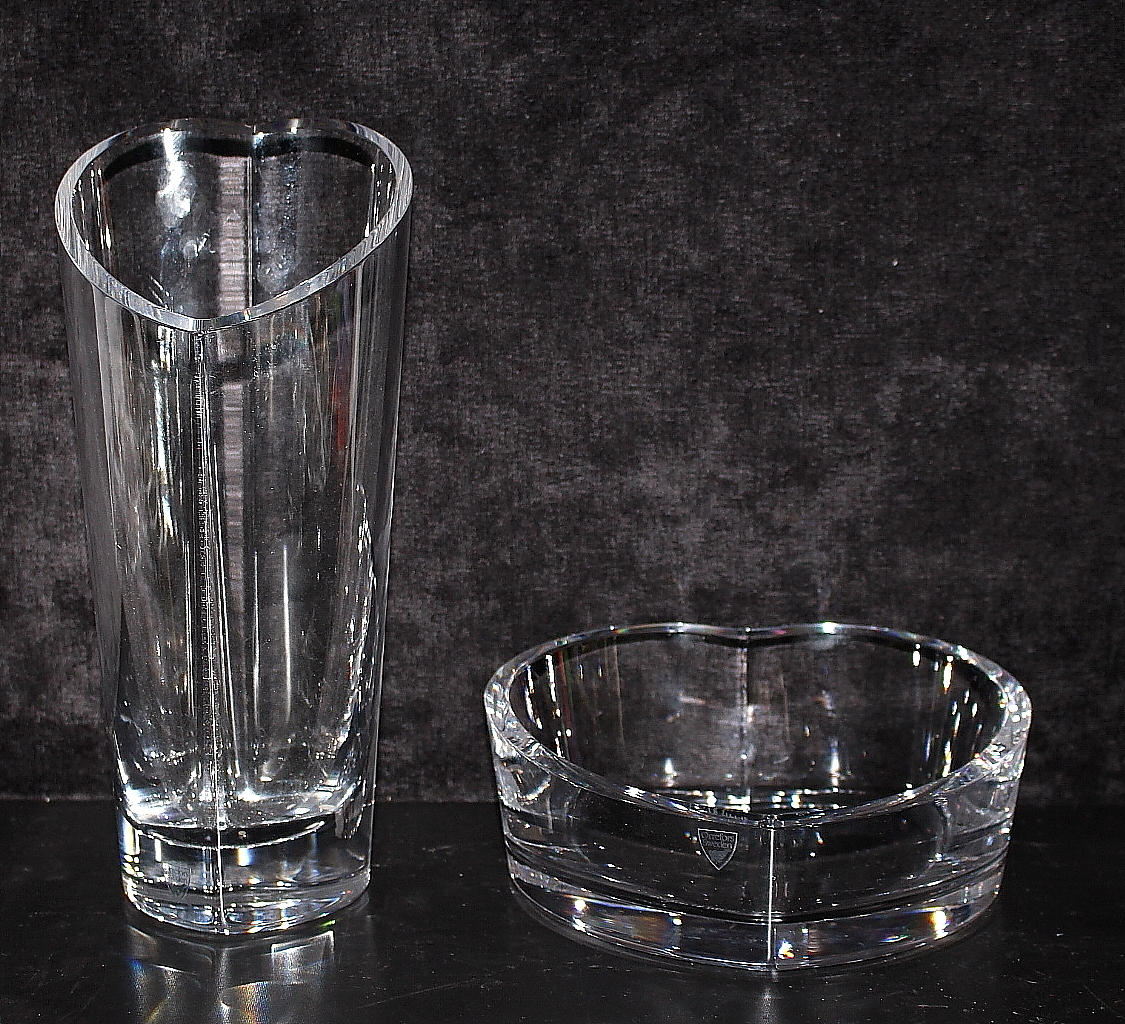 VAS och SKÅL, glas "My Heart" Lars Hellsten, Orrefors.