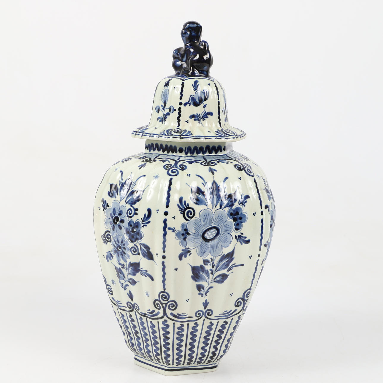 Un LOCKURNA de porcelana de Delft.