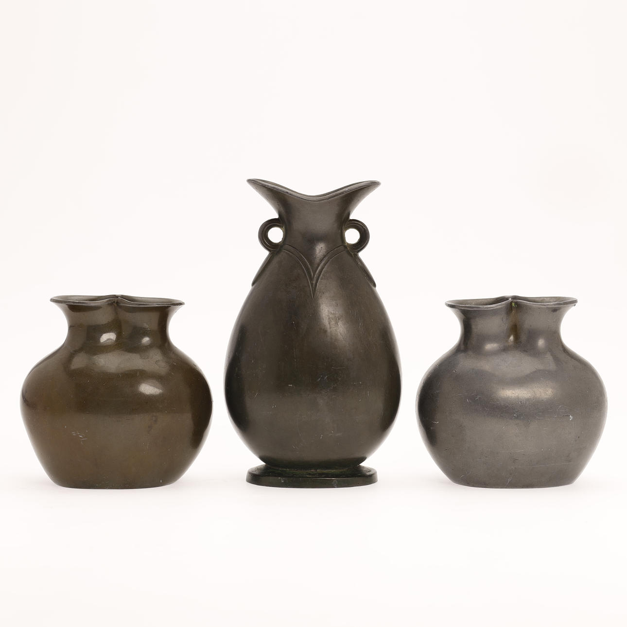 En samling vaser, disco metal, Just Andersen, Danmark, (3).