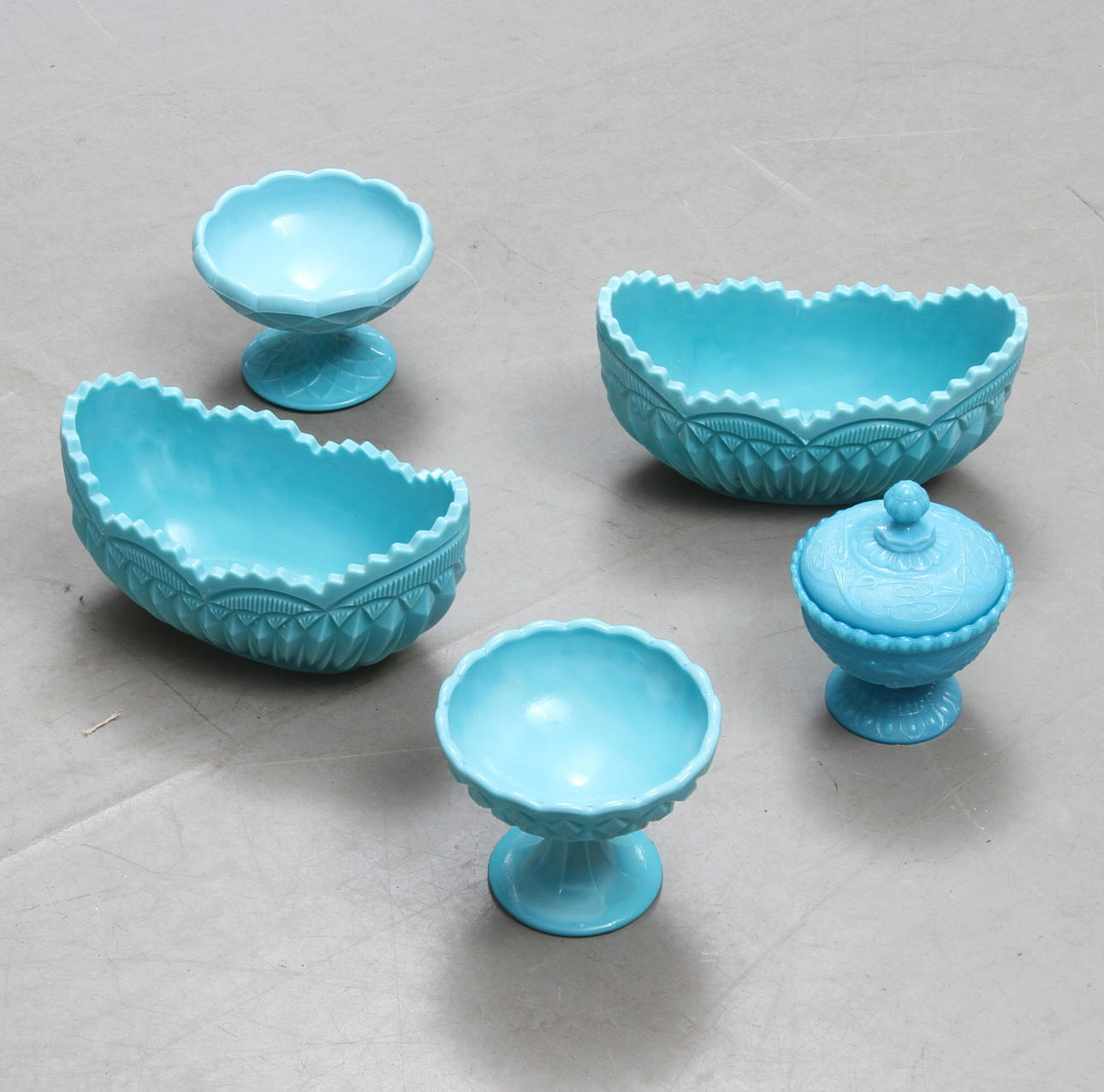 SKÅLAR 5 st, pressglas, 1900-tal.