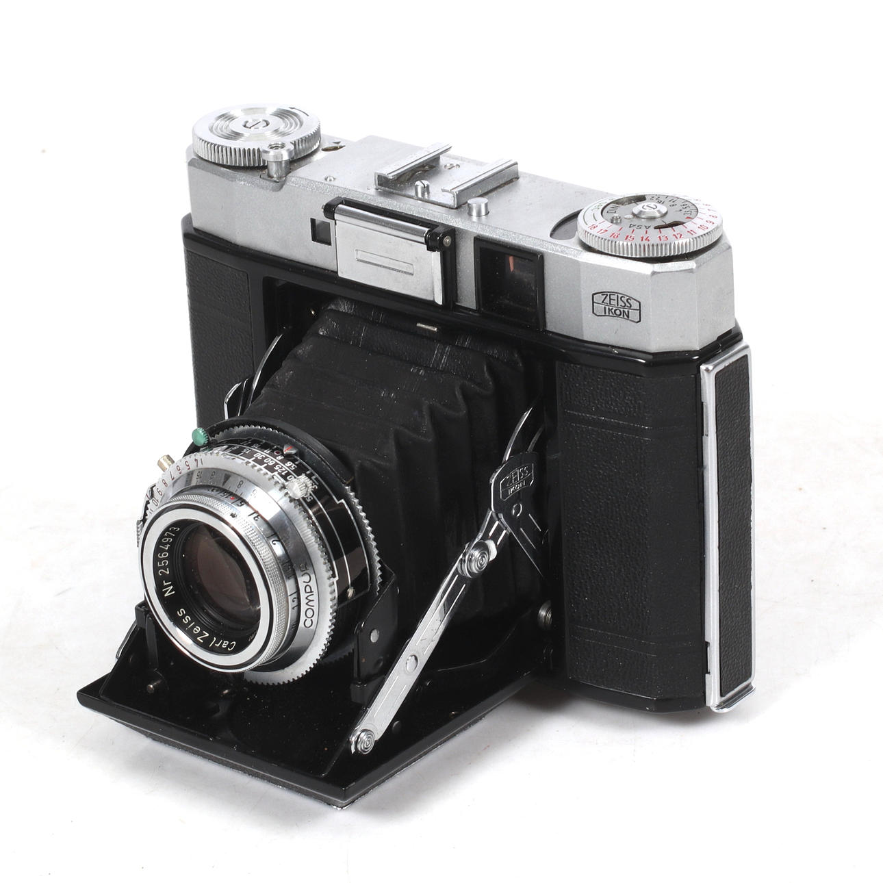 CAMERA, Super Ikonta, Zeiss Ikon, Stuttgart, Germany.