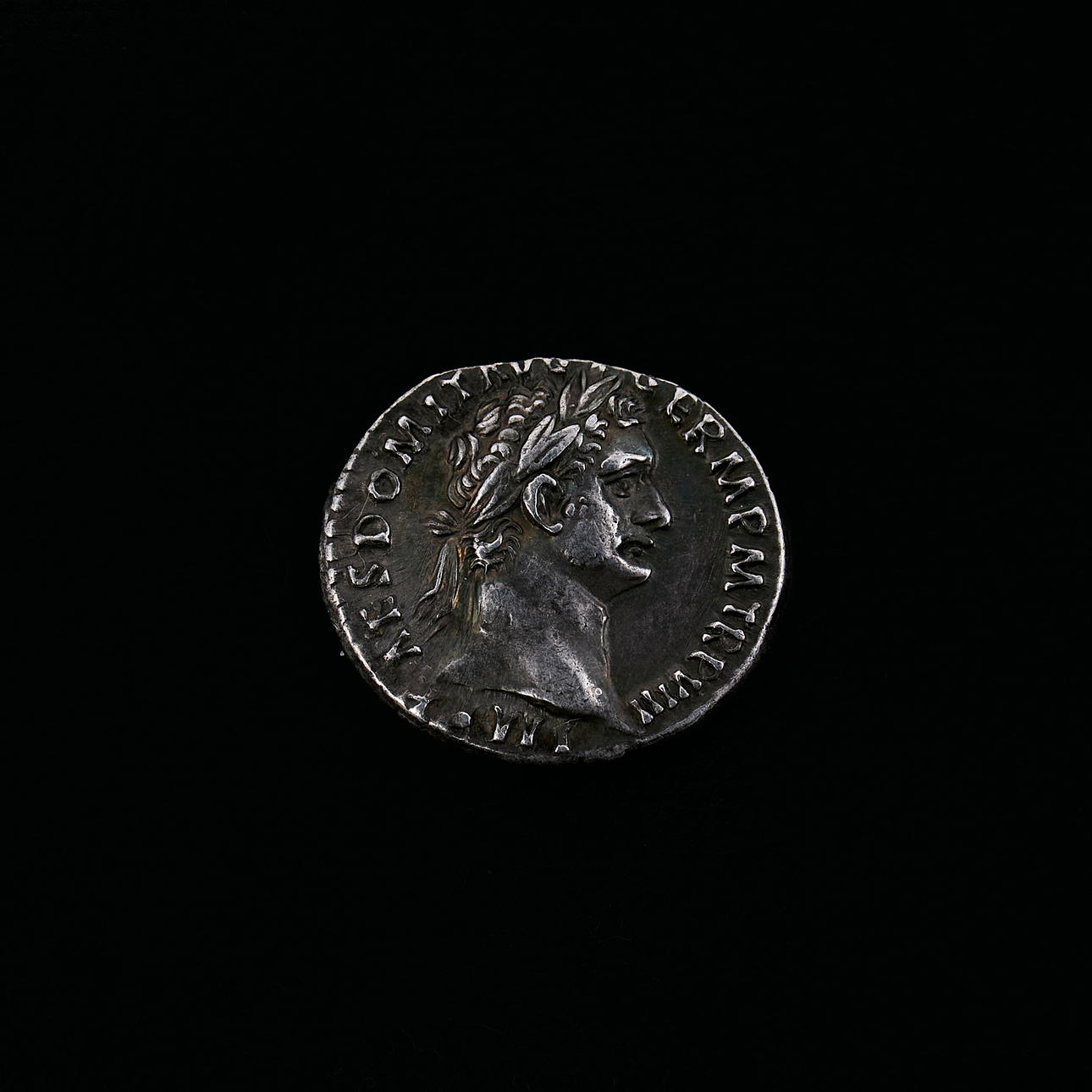 RÖMISCHE SILBERMÜNZE, Denar, Kaiser Domitian, 81-98 e kr.
