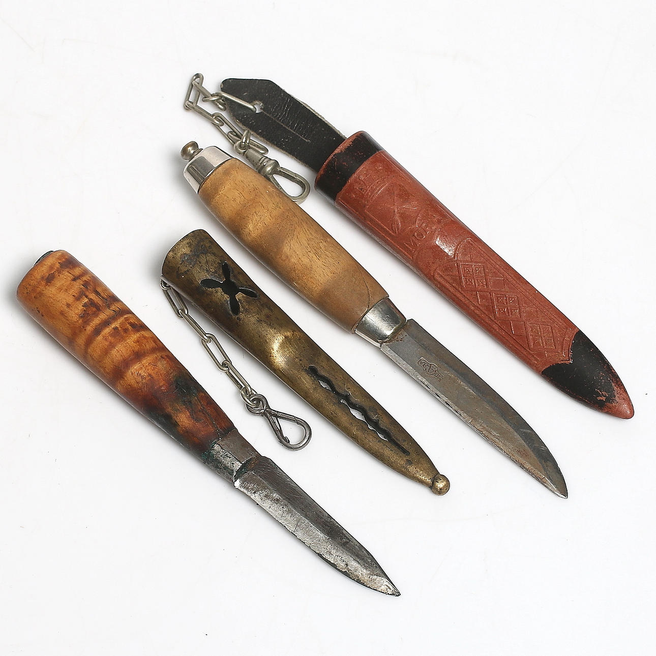 KNIVAR, 2 st, bl.a. G Joh Berg Eskilstuna. 18/1900-tal.